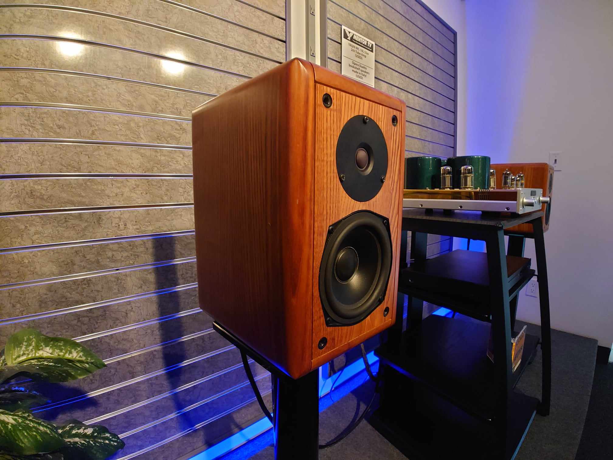 Opera Duetto Bookshelf Speaker