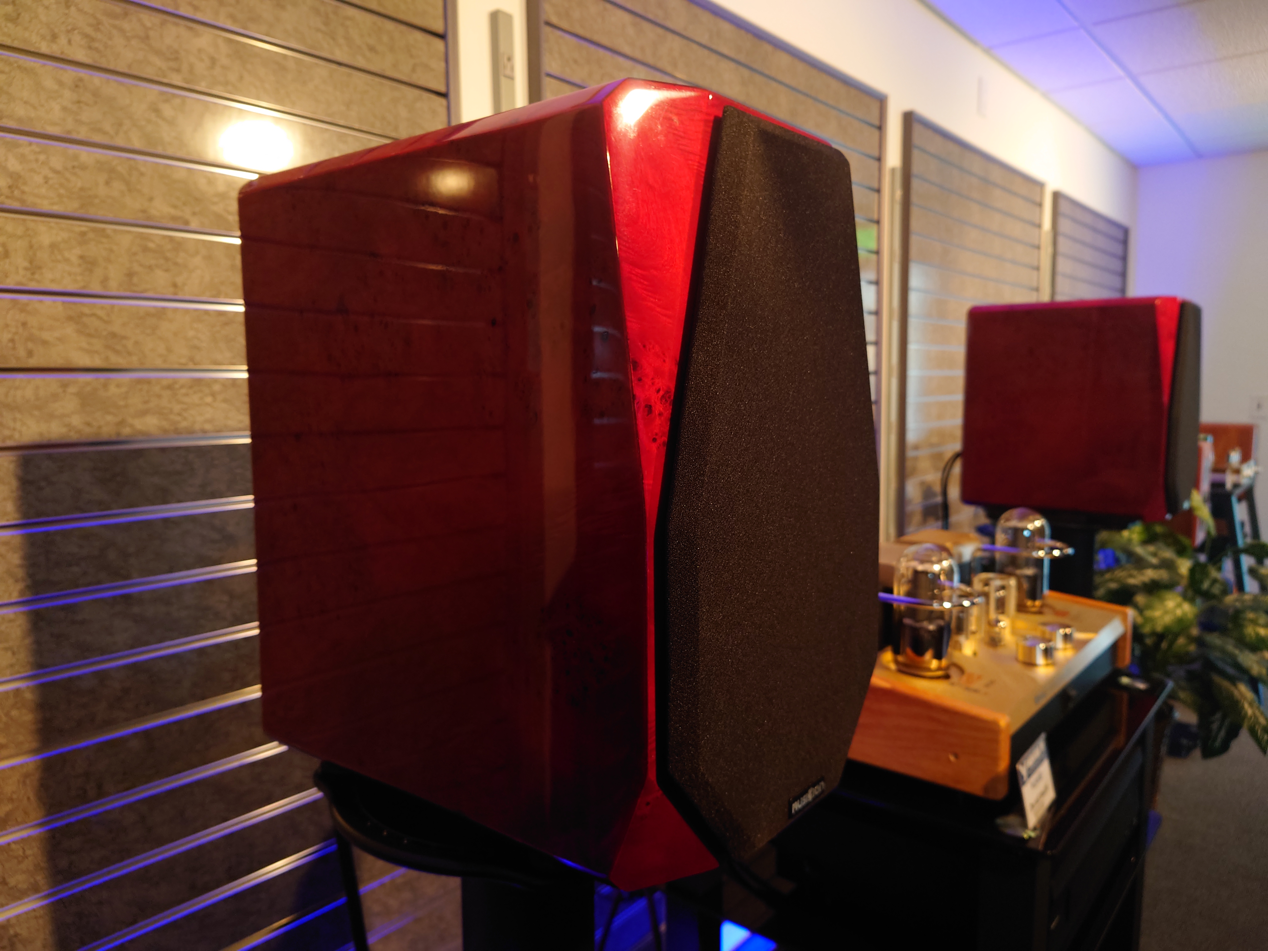 Dared VP845 and Musician knight 1 bookshelf speakers